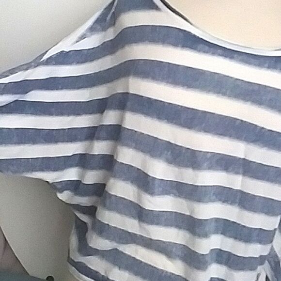 BCBGMaxAzria Lightweight Cropped Sweater Batwing Navy and White Stripes - Picture 2 of 13